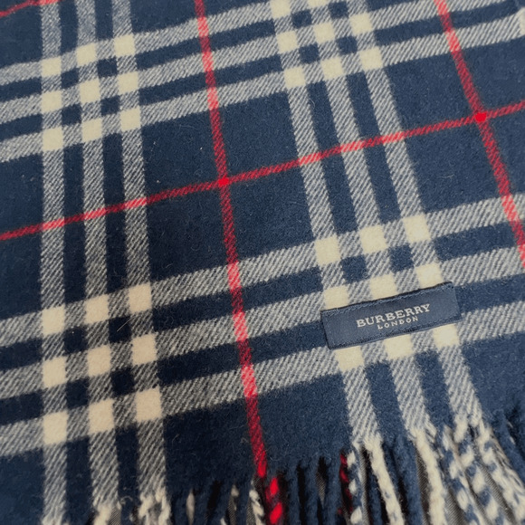 Burberry Nova Check Cashmere Scarf Navy Stole Muffler - Picture 2 of 8